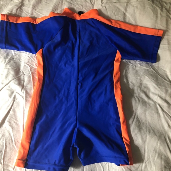 Speedo swimming suit - Picture 2 of 5